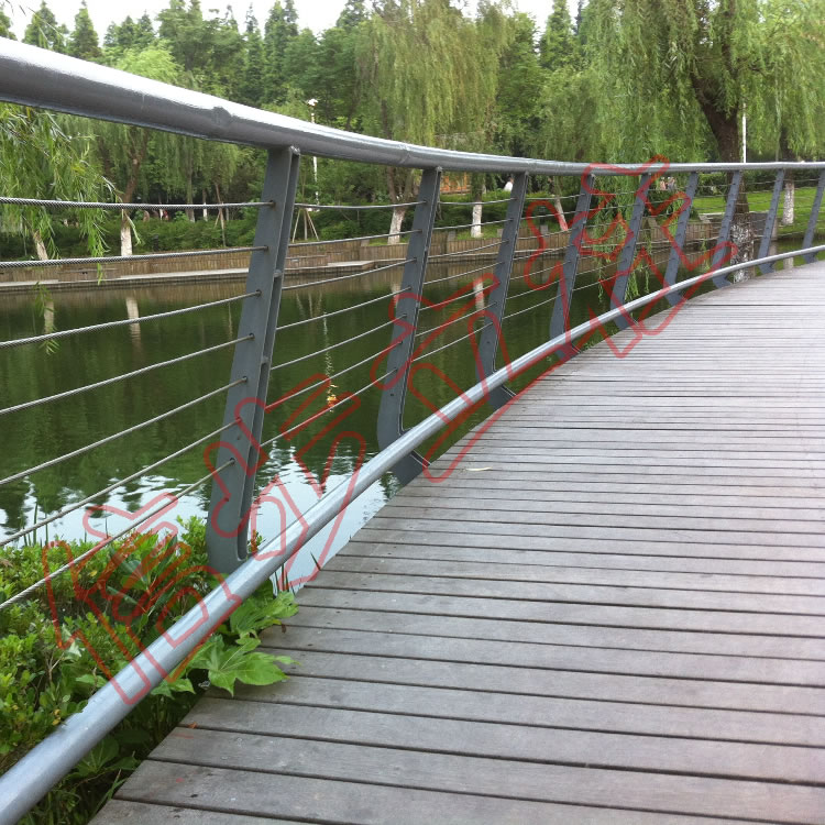 La columna de pulverización de acero inoxidable de xinbu escolta el río del parque Taishan