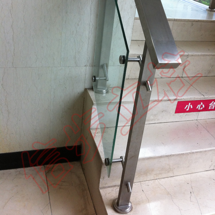 Construcción de columnas de acero inoxidable xinbu proyecto de barandilla de acero inoxidable en el corredor de la sucursal del Banco de construcción de Taizhou