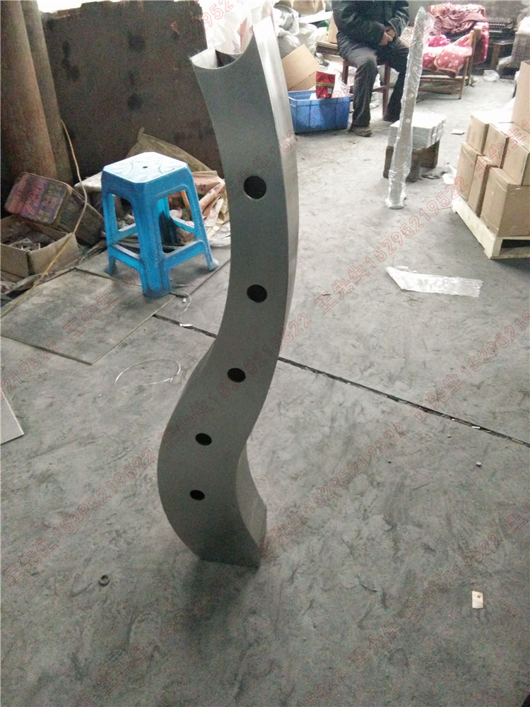 Columna de caja de luz del puente de acero inoxidable en forma de s columna curvada