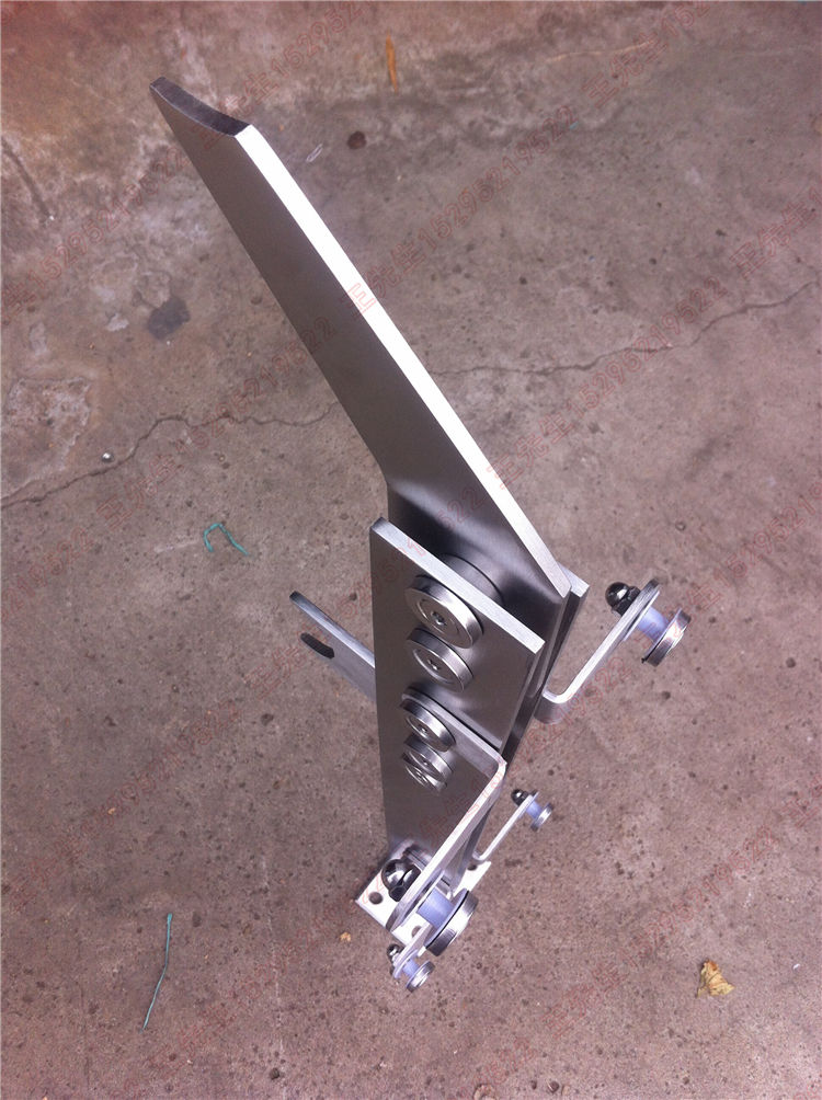 Columna de doble reposabrazos de vidrio colgante de ángulo de doble placa de acero inoxidable